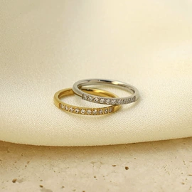 项链;耳环;戒指