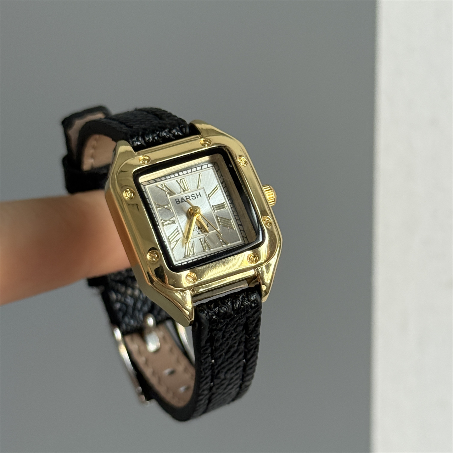 Barsh Factory Wholesale Retro Small Square Watch Fashion Casual Female Student Simple Personalized Quartz Watch Foreign Trade Hot Sale