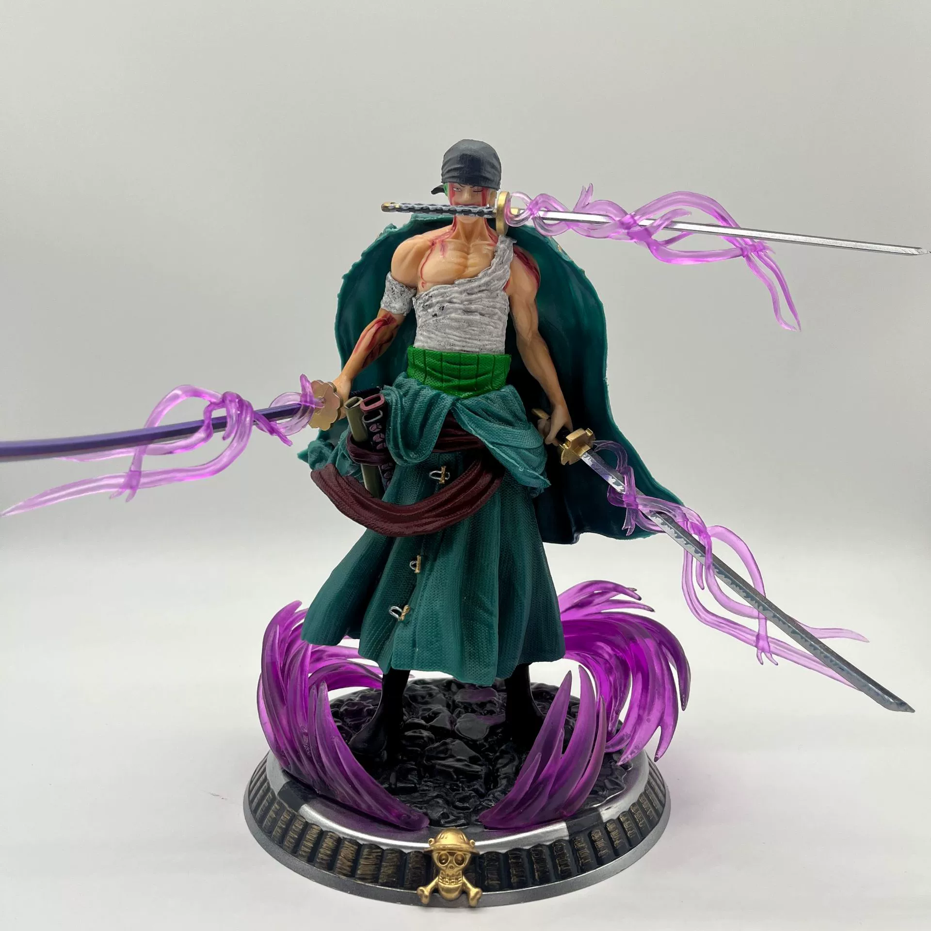 Фигура (One Piece) Саурон GK боевой статуя, ручная работа 21.5 см, динамическая сцена с тремя мечами
