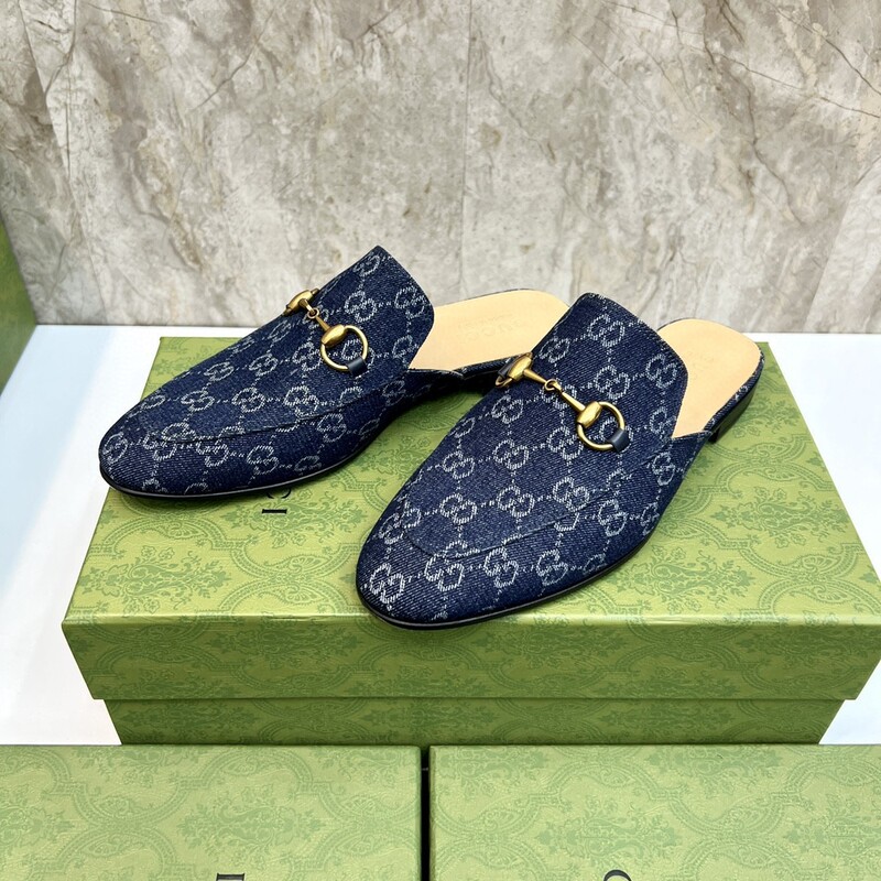 Men's Genuine Leather Slip-On Mules with Horsebit Buckle, Trendy and Fashionable, Flat-Soled, Suitable for Outdoor Wear