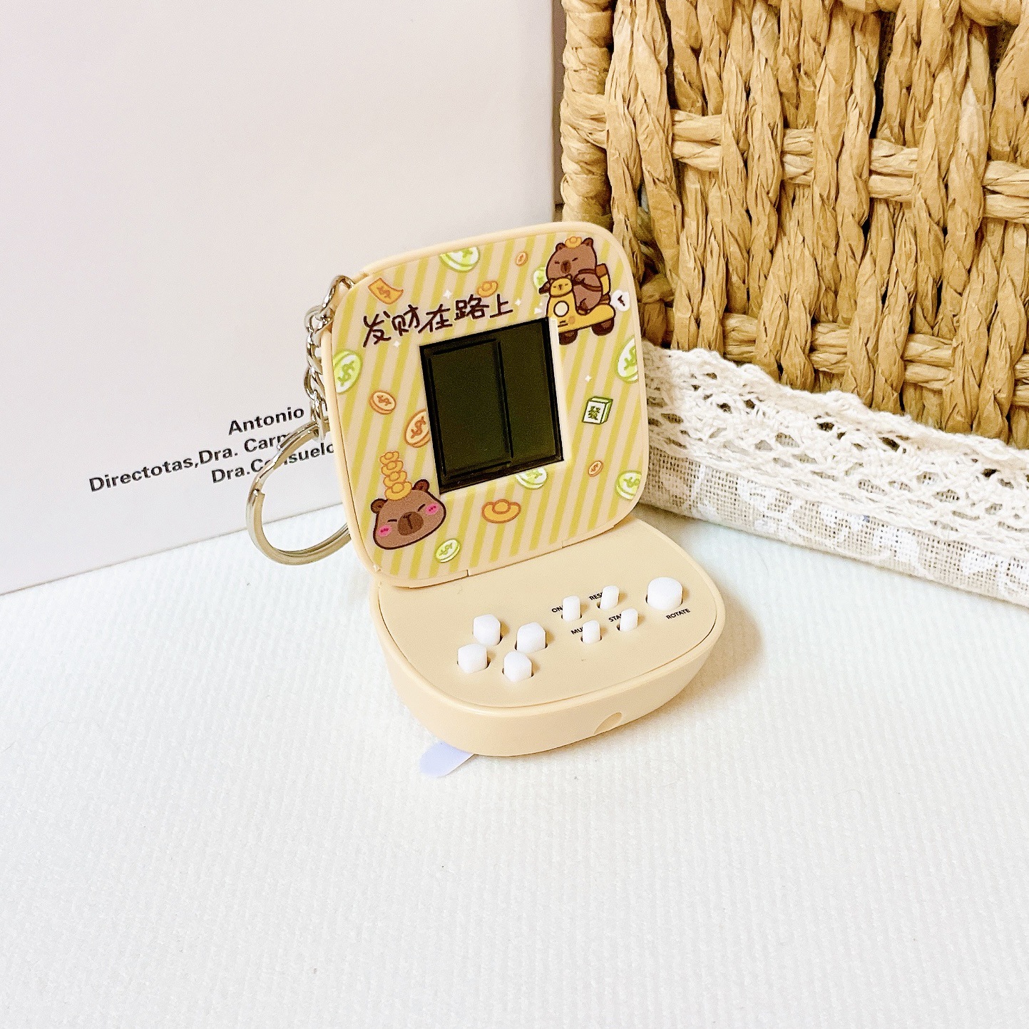 Juegos portátiles creativos de descompresión delfines de agua cámara de proyección llavero tapa de flip bolso de computadora de juegos de computadora colgante