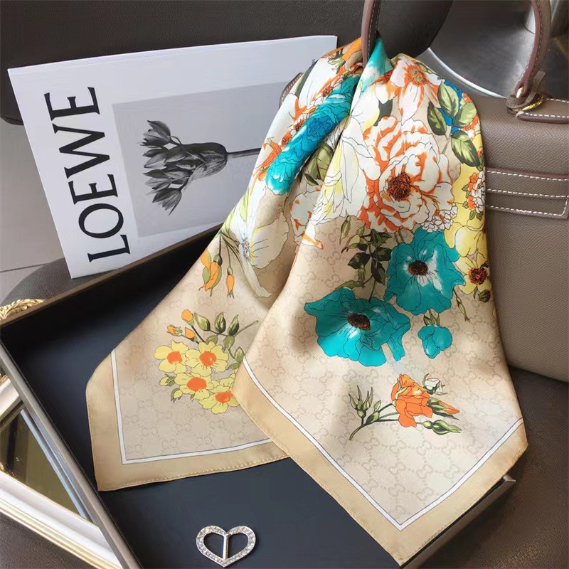 2025 primavera y otoño diadema femenina todo fósforo Baotou coreano desierto pequeño cuadrado bufanda de seda bufanda francesa con camisa verano