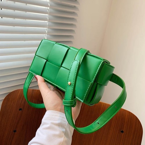 High-end bag, versatile shoulder bag for women,  new internet celebrity hand-woven crossbody bag, chest bag, small square bag