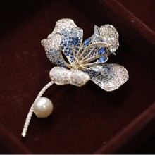 天奢珠宝高档品牌 精致奢华铜镶锆石百合花胸针 高级西服别针配饰