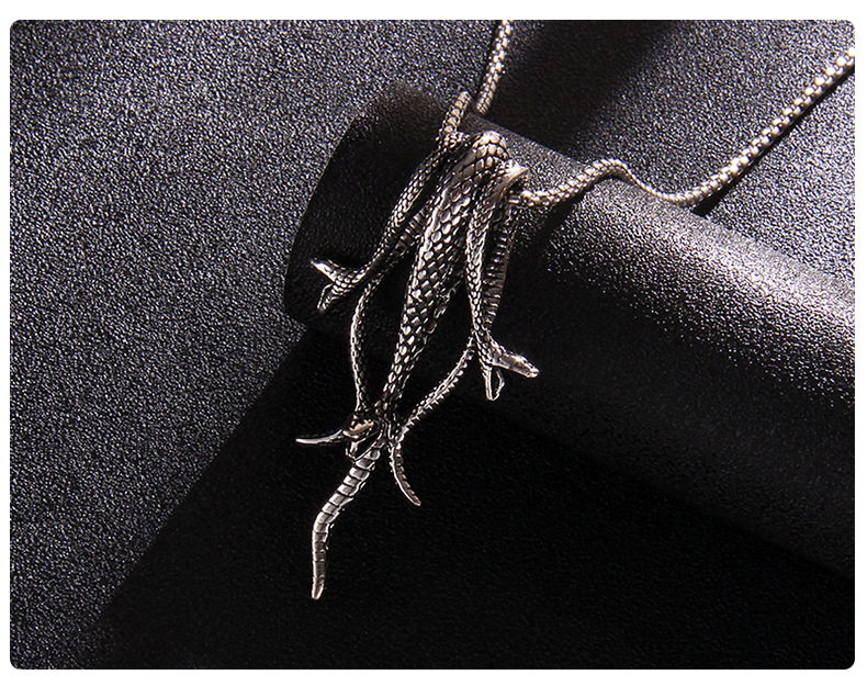 Fashion Snake Stainless Steel Alloy Unisex Pendant Necklace 1 Piece