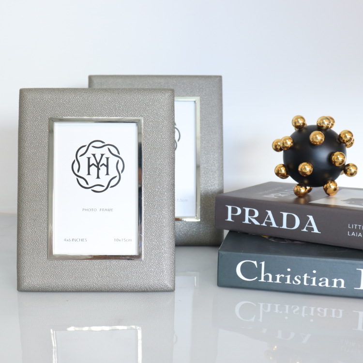 Table fashionable photo frame