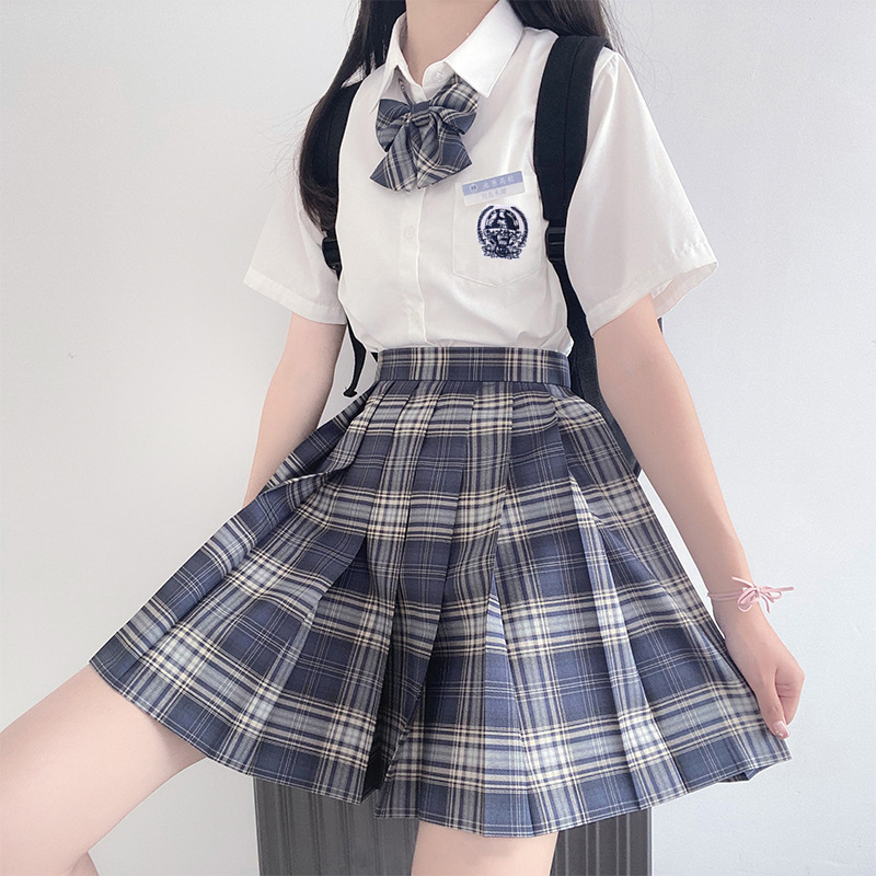 Japanese autumn student pleated skirt for students