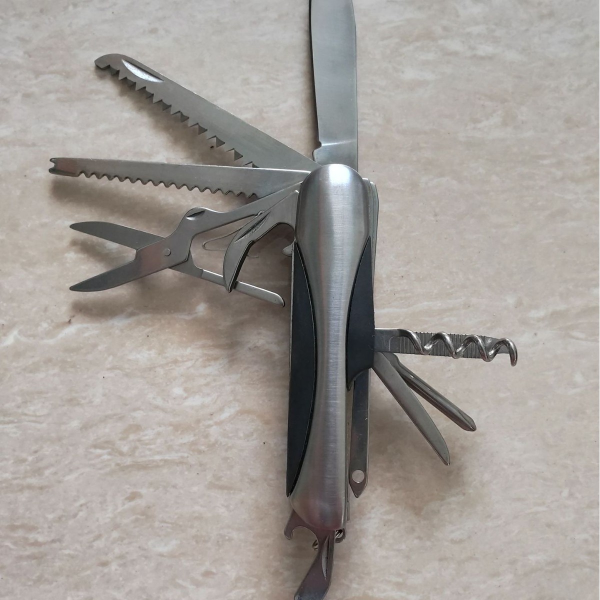 供应多功能小刀   多用工具   军刀   小刀