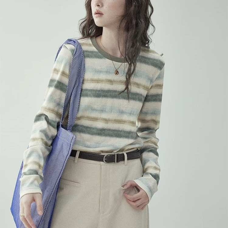 "North Island" Lazy Color Stripe Long-sleeved Base T-shirt Women's Spring New Loose Pullover Top "North Island" Lazy Color Stripe Long-sleeved Base T-shirt Women's Spring New Loose Pullover Top