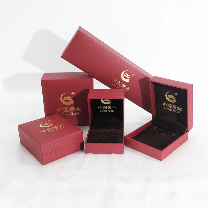 Chinese Gold Leatherette Jewelry Box Ring Box Pendant Box Bracelet Packaging Box Jewelry Box Wholesale in Stock