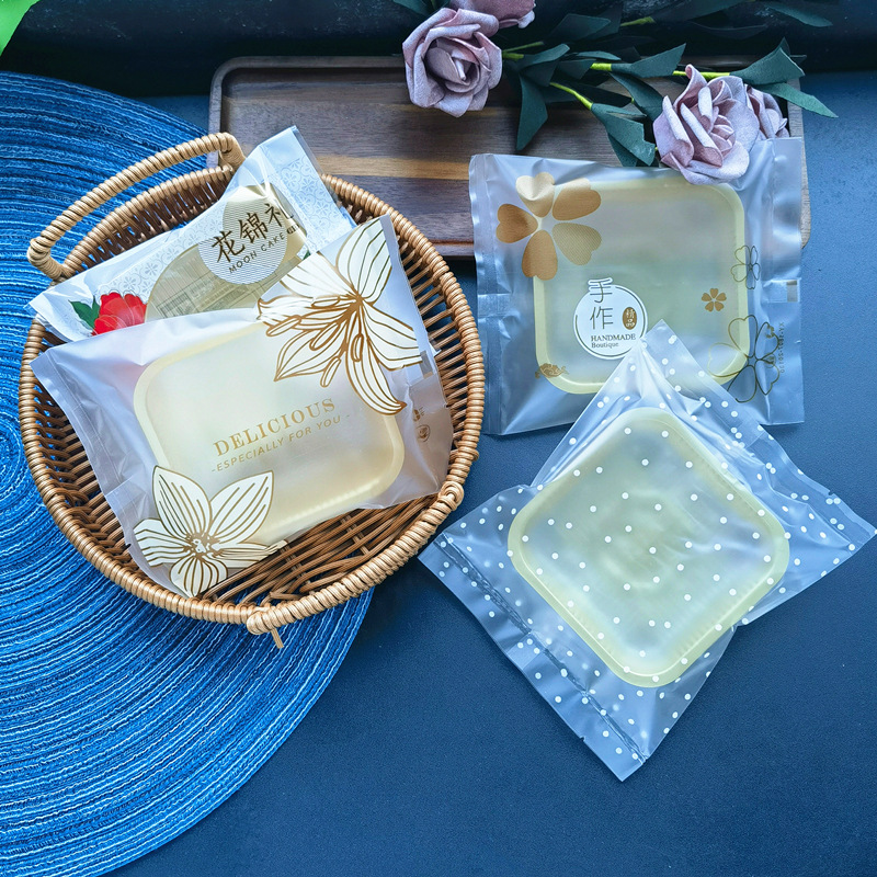 1316 主图_白点 百合 四叶草