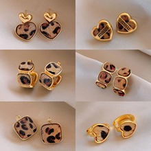 银针爱心花朵几何豹纹耳环气质高级感百搭耳钉复古美拉德耳饰批发