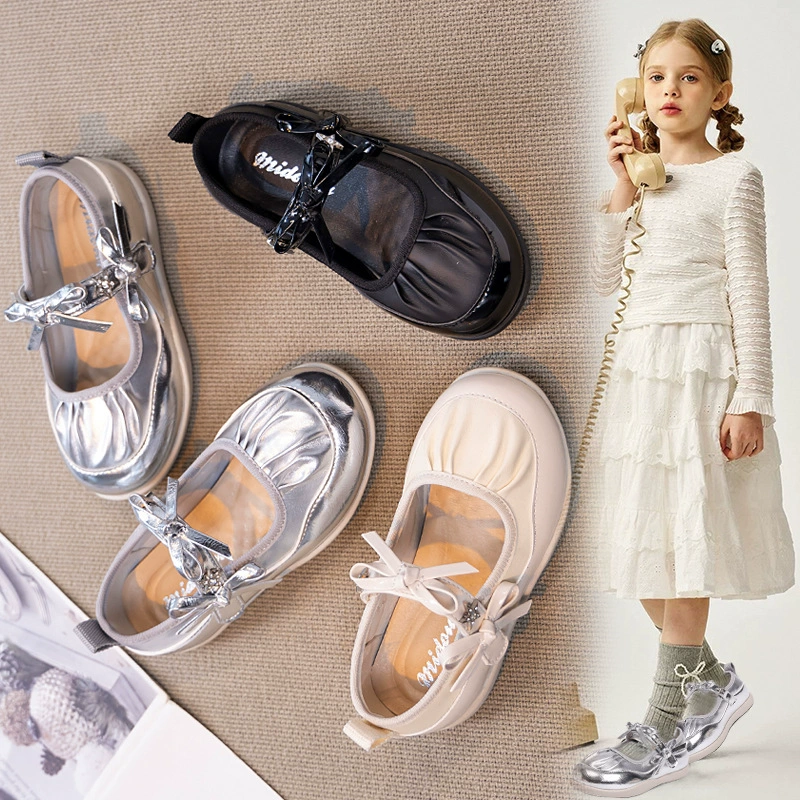 Кожаная обувь для девочек Детская серебряная обувь принцессы 2025 весна и осень новая обувь для девочек модная обувь на мягкой подошве
