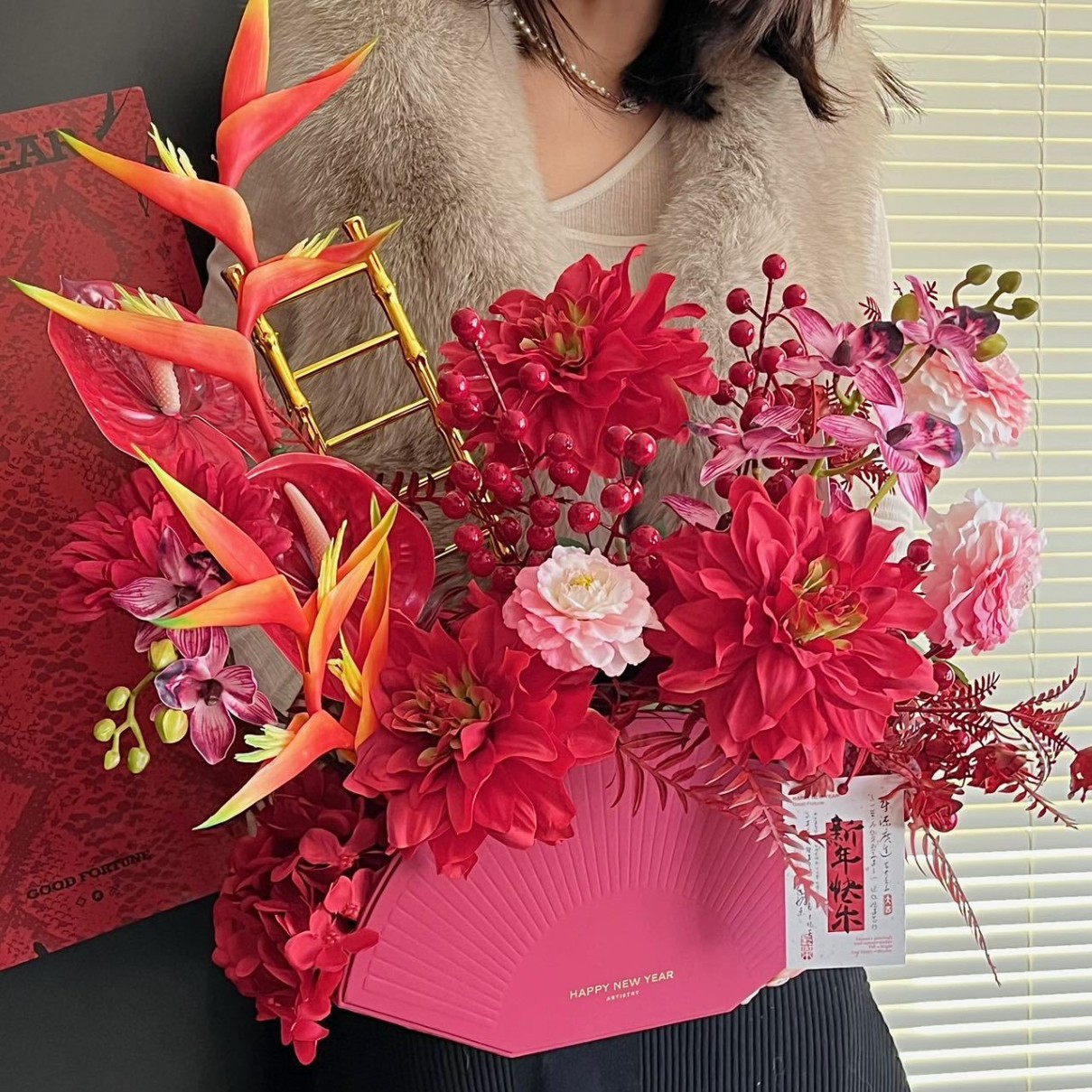 꽃이 피고 번성하는 새해 전야 꽃 빨간색 인공 꽃 재료 패키지 빨간색