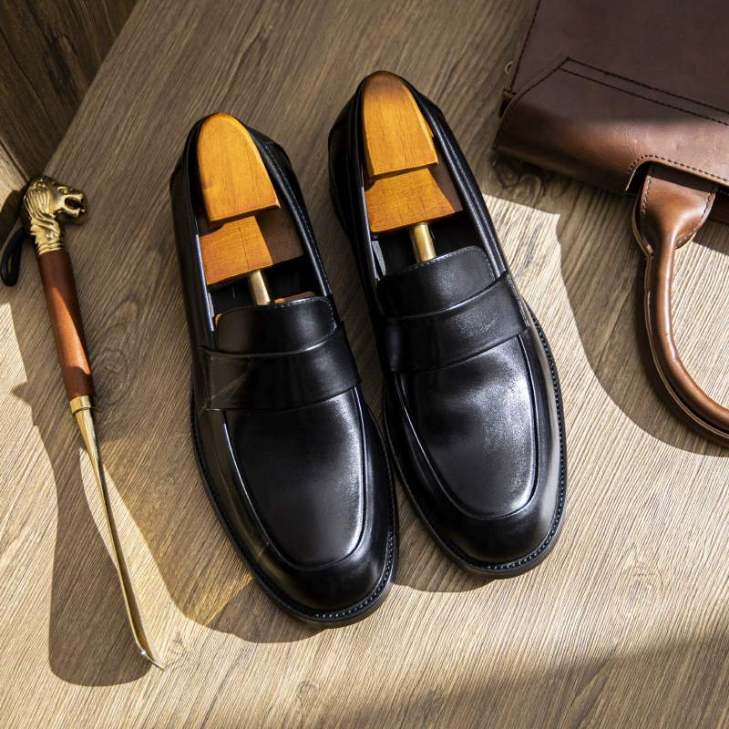 (Доставка в течение 48 часов) Новые мужские кожаные туфли 2024 года, натуральная кожа, из коровьей кожи с широким носком, деловые классические мужские туфли без застежек.