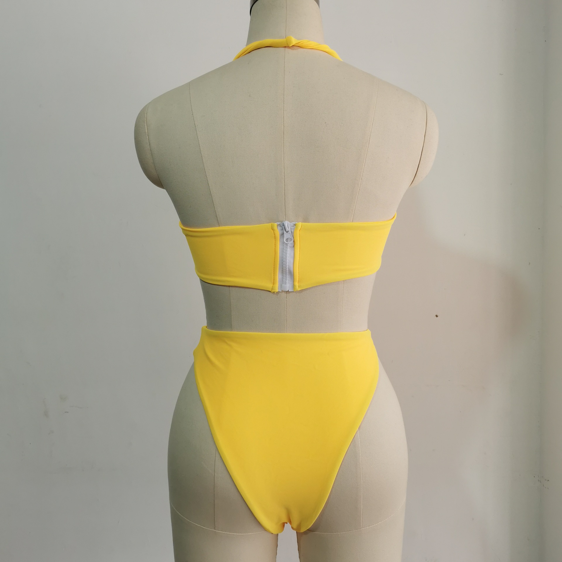 140g Weight Sleeveless Sleeve Length Pullovers Placket Type Nylon, Polyester Fabric Type Regular Top Length Bodysuit Tops Type 1 Piece Quantity Swimming Pool, Swimming Occasion Halter Neck Neckline Breathable Function Skinny Fit Type Solid Color Pattern Women'S Gender Fashion Style Women's Fashion Solid Color 1 Piece One Piece 20
