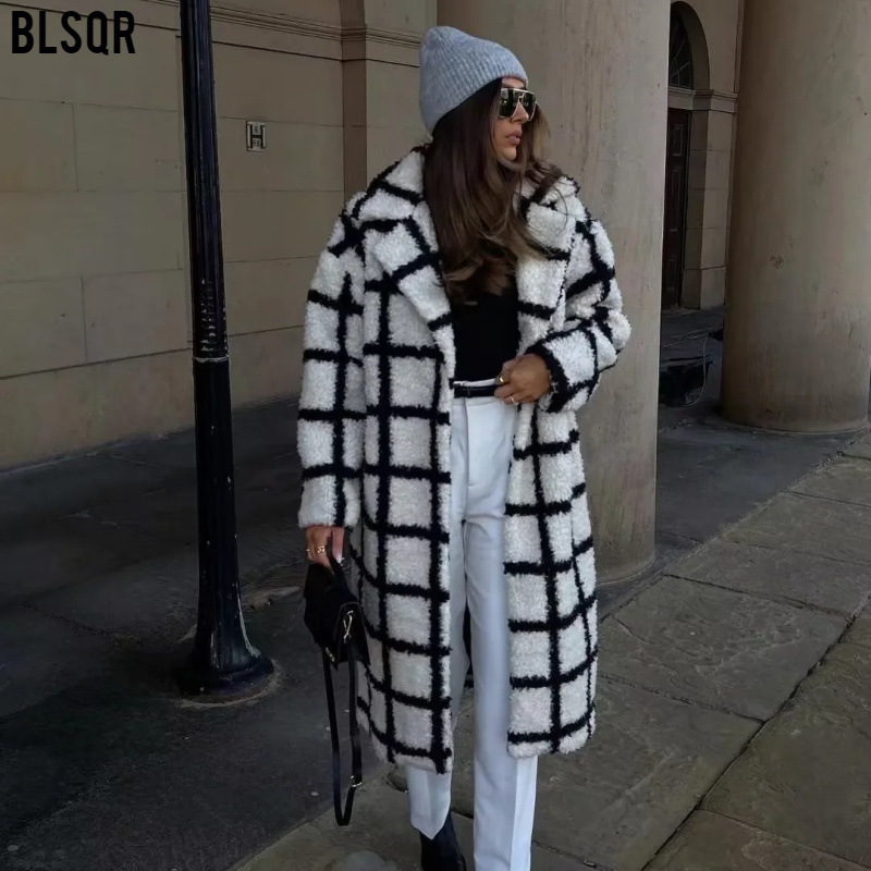 2023 autumn and winter New European and American fashion women's cocoon lapel long coat black and white plaid plush coat for women