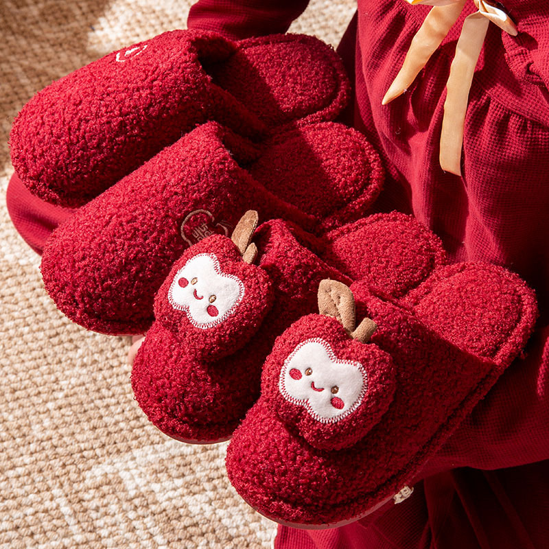 A Pair of Red Wedding Slippers for the Bride and Groom in Winter, Wedding Slippers for the Bride and Groom, Baotou Home Wedding Slippers for the Newlyweds A Pair of Red Wedding Slippers for the Bride and Groom in Winter, Wedding Slippers for the Bride and Groom, Baotou Home Wedding Slippers for the Newlyweds