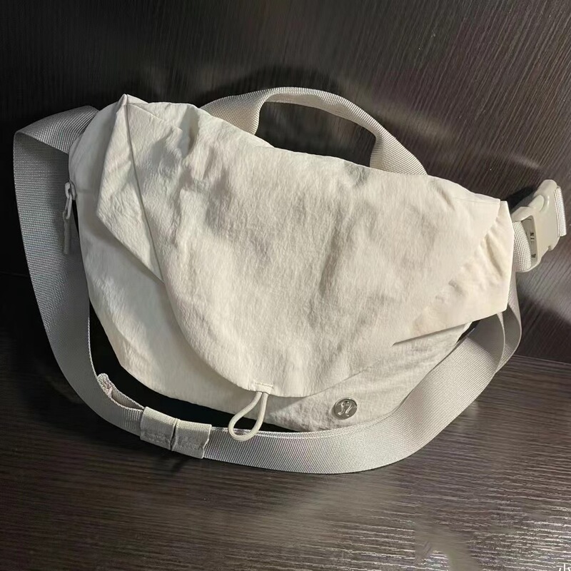 lululemon磁吸包3L运动斜挎包健身骑行腰包尼龙饺子单肩挎包|undefined