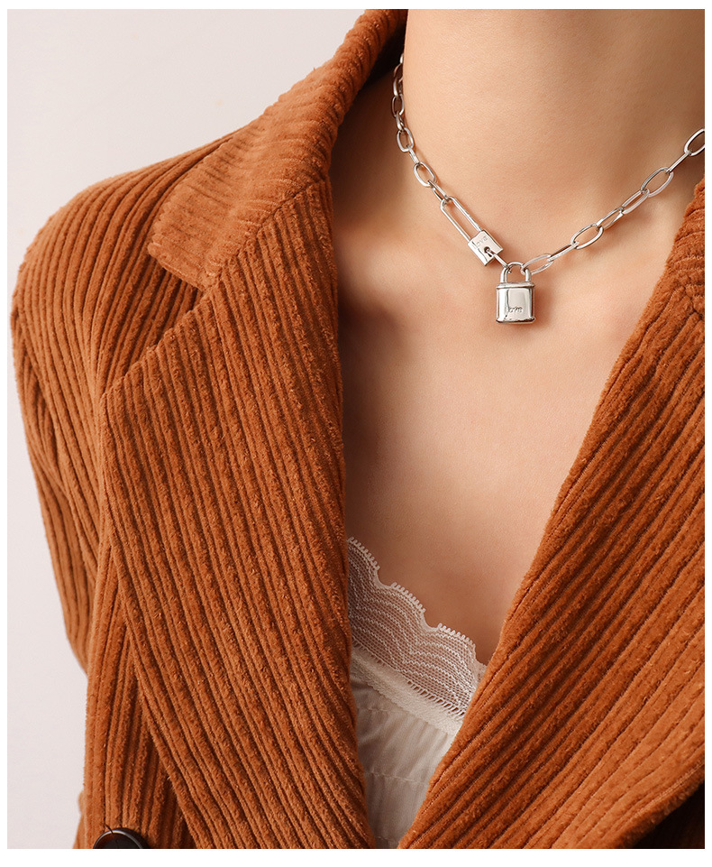 Simple Pin Lock Pendant Titanium Steel Necklace