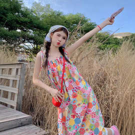 2025新款碎花吊带连衣裙女夏季新款拼接花边中长款连衣裙
