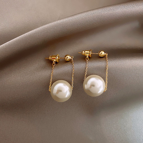 Simple, fashionable and versatile earrings, small pearl earrings, high-end earrings,  new fashionable Korean earrings for women