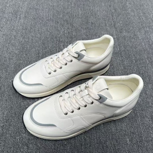 �������Q�߶ˑ������e�\��Ь�A�^ϵ����Ƥ���Ӣ���ٴ�r����Ь