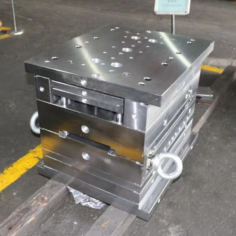 PPS塑料件汽车塑料件扫把垃圾铲塑料件一体设计生产模具注塑加工