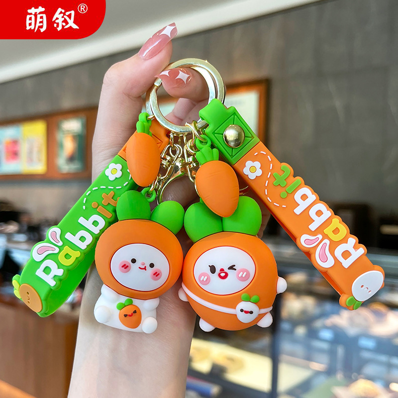 Cute llavero de dibujos animados verduras rábano conejo llavero de automóviles colgantes bolsas colgantes joyas pequeños regalos al por mayor
