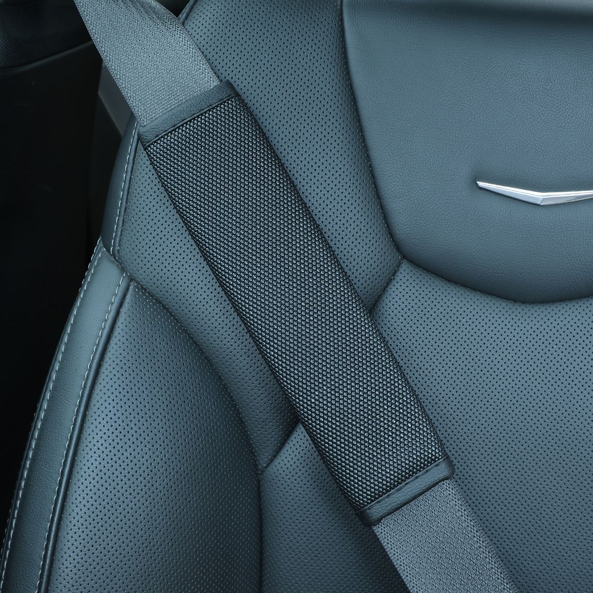 Car seatbelt shoulder pad with leather embossed basketball pattern, sports style, supports cross-border dropshipping