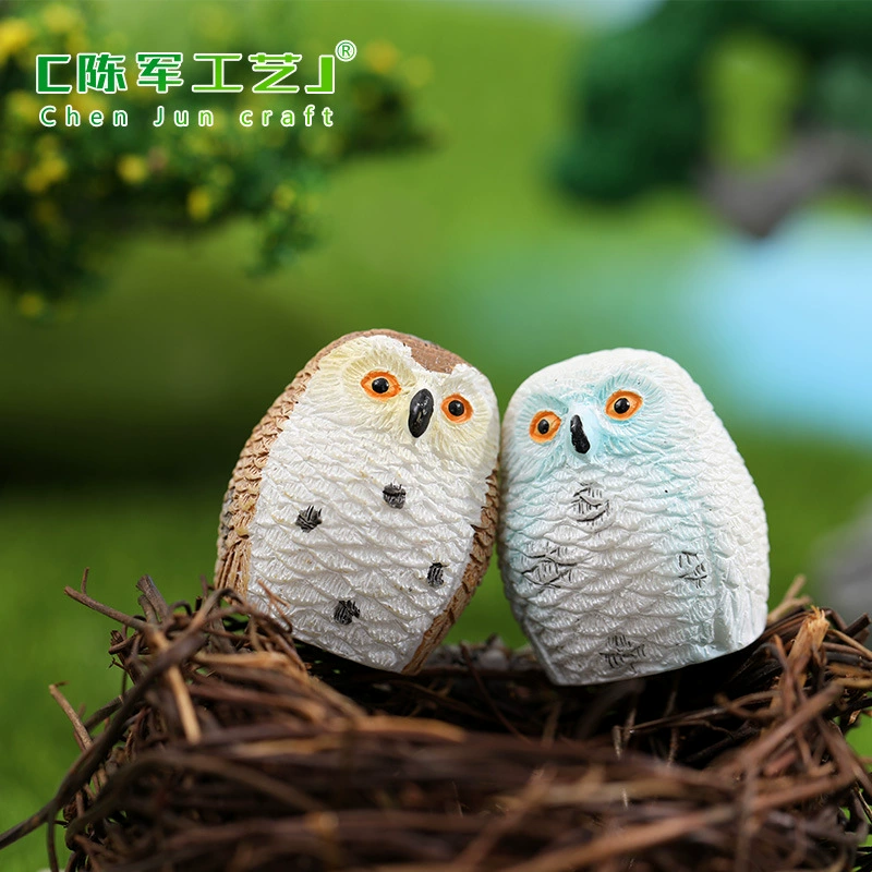 Micro landscape figurine set, 4-piece resin owl dolls, assorted colors (white, yellow, light brown)