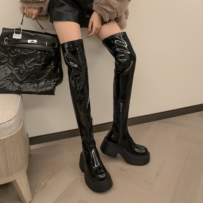 Boot nữ cổ cao ôm chân đế xuồng gót 9 cm — Lớp lót bằng da sáng chế màu đen