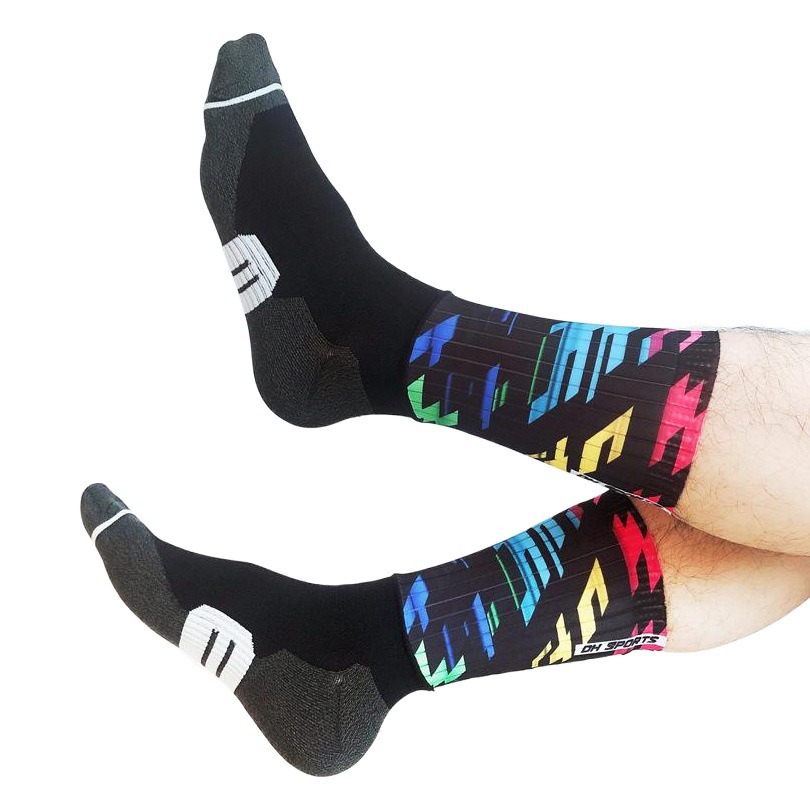 Breaking Wind Cycling Socks, Bicycle Sports Socks, High Elasticity, Breathable, Sweat-Absorbent, Silicone Non-Slip, Mid-Tube Socks for Men and Women, All-Season Mid-Tube Socks