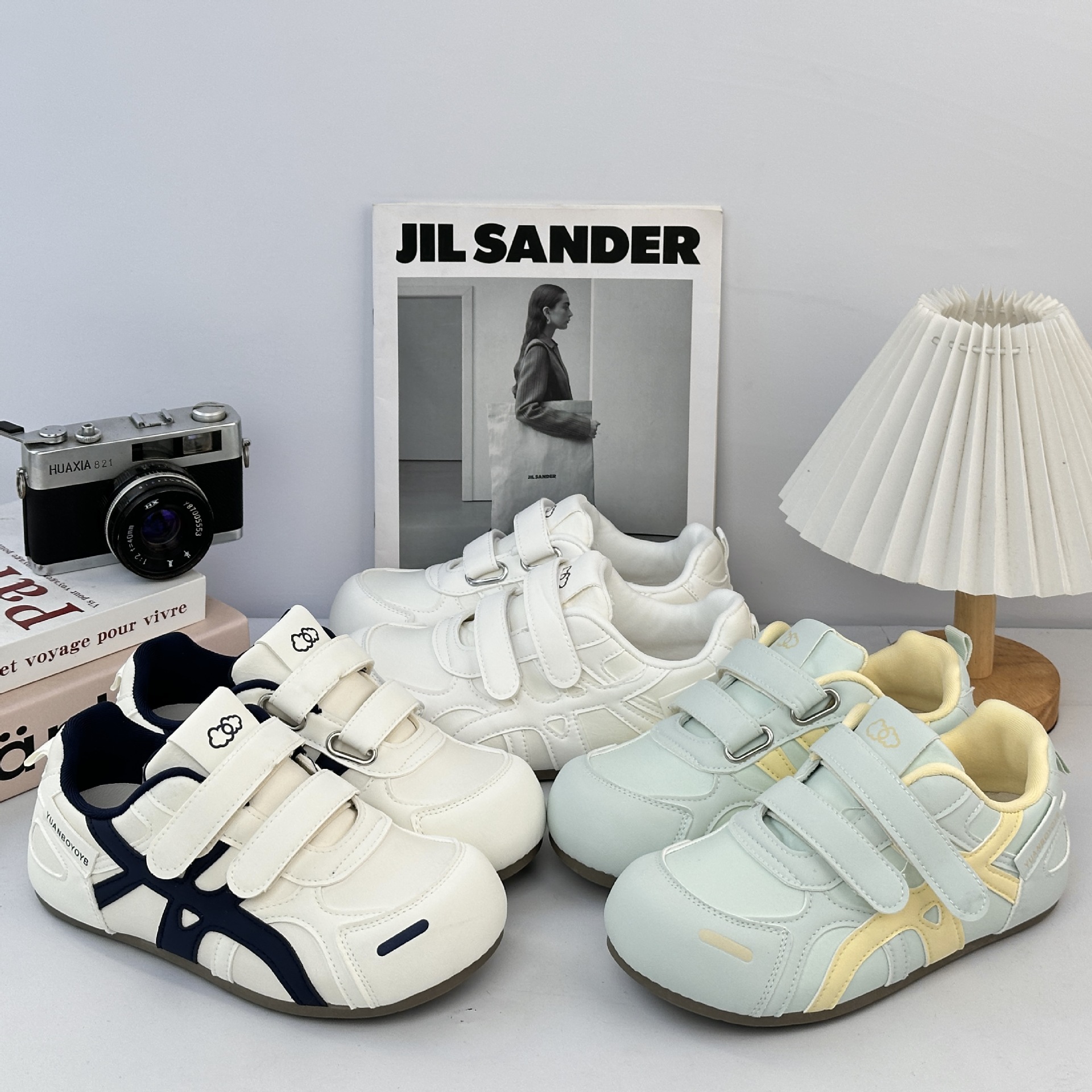 Zapatos blancos de fondo grueso para mujeres 2025 nuevos zapatos casuales de mujer de otoño, zapatos casuales de skate, zapatos casuales universales