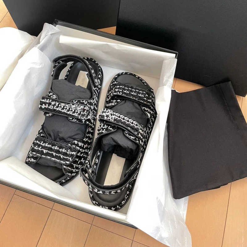 Xiaoxiangfeng ベルクロサンダル女性の黒と白のストライプの厚い底の高さを高めるカジュアル多用途フラットスポーツサンダル|undefined