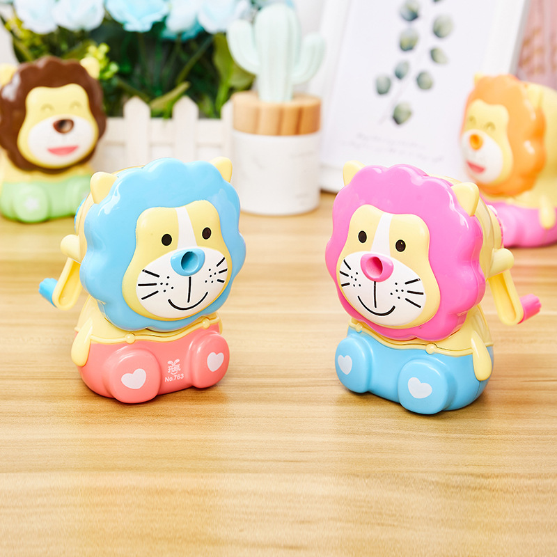 Personalizado OEM Happy 763 Cute Little Lion Sacapuntas de manivela para niños Sacapuntas con forma de animal Sacapuntas para estudiantes