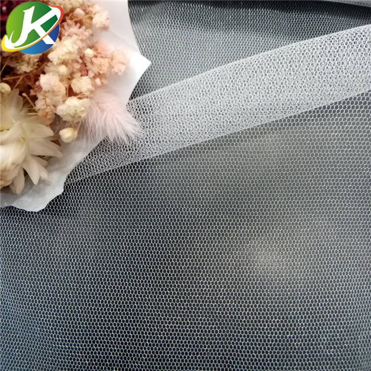 厂家供应30D涤纶闪光透明网 六角亮丝网 婚庆网纱  电脑绣花细网