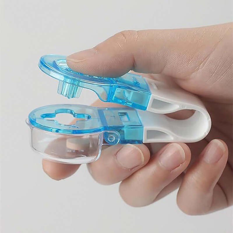 Portable Pill Taker Image 4