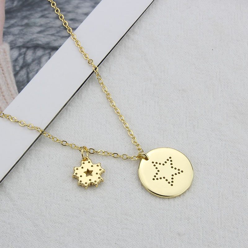 Korean Glossy Round Brand Inlaid Zirconium Combination Copper Gold-plated Five-pointed Star Necklace display picture 5