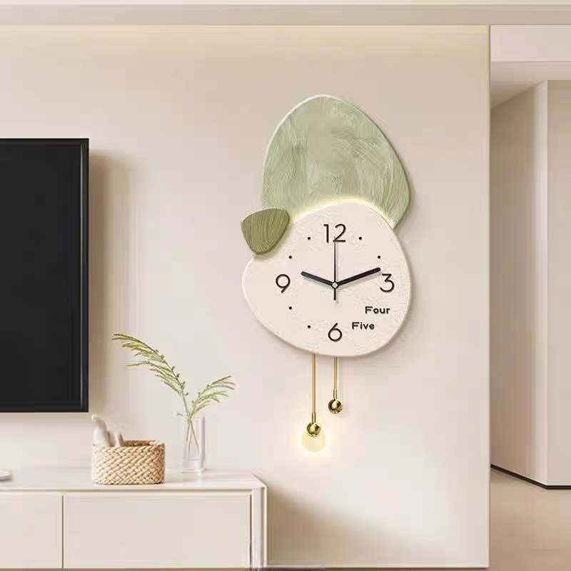 奶油风客厅装饰画2025年新款电视背景墙高级感钟表挂件餐厅灯画