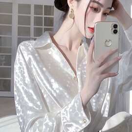 白色长袖缎面衬衫女款2025早春新款韩系宽松百搭法式上衣气质小衫