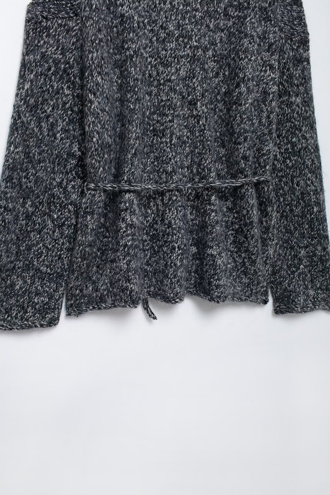 Women's 2024 Autumn/Winter New Fashion V-neck Strap Knitted Jacket_voghion.com