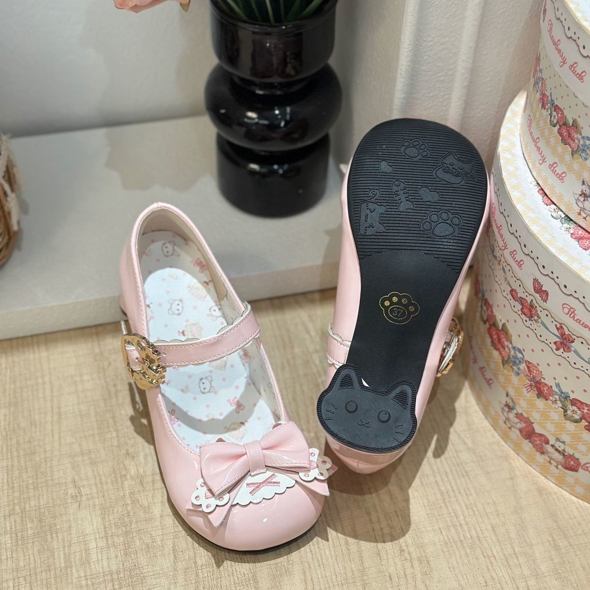 Zapatos japoneses de lolita primavera 2026 nuevo estilo de cabeza redonda lindo dulce zapatos de encaje de arco zapatos simples