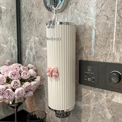 使い捨てのコップ取り器は紙コップを入れます。
