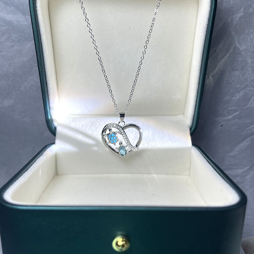 fashionable marine necklace
