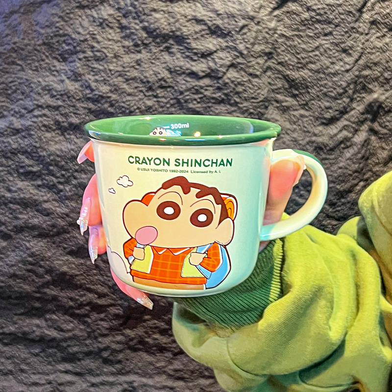 Crayón pequeño nuevo marcador de taza de calibración de leche animada caricatura encantadora taza de cerámica de desayuno al por mayor con taza de calibración