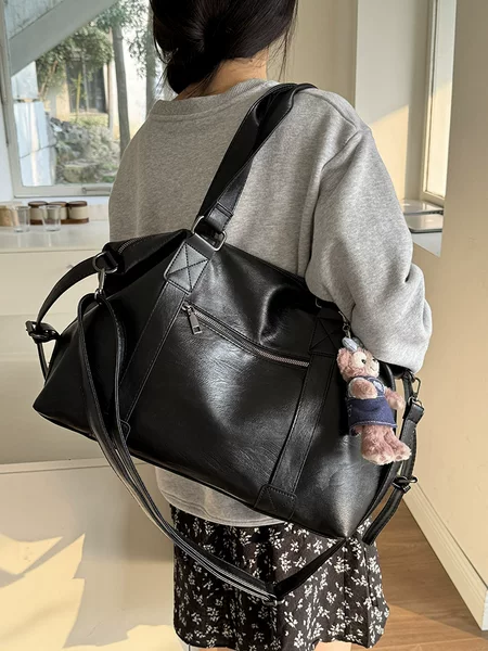 Trendy cool portable travel bag for women 2024 New Korean style casual tote bag large capacity messenger bag luggage bag