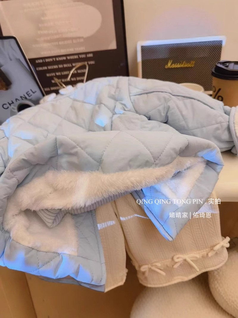 Chaqueta de algodón de invierno de niñas para niños 2025 ropa de invierno para bebés coreanos con camisa de algodón gruesa y cálida
