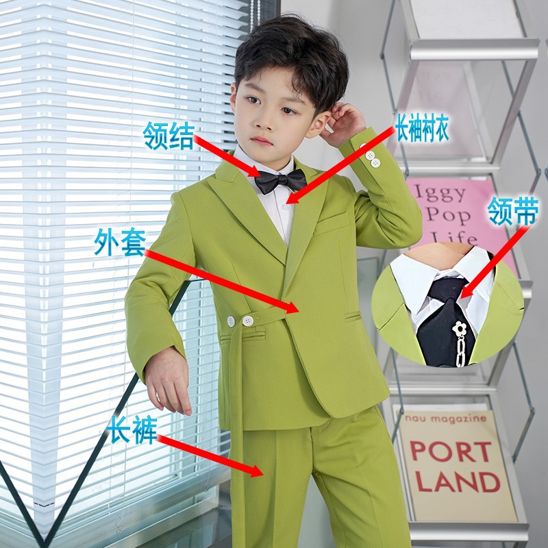Green jacket + trousers + long-sleeved shirt + black bow tie + black tie