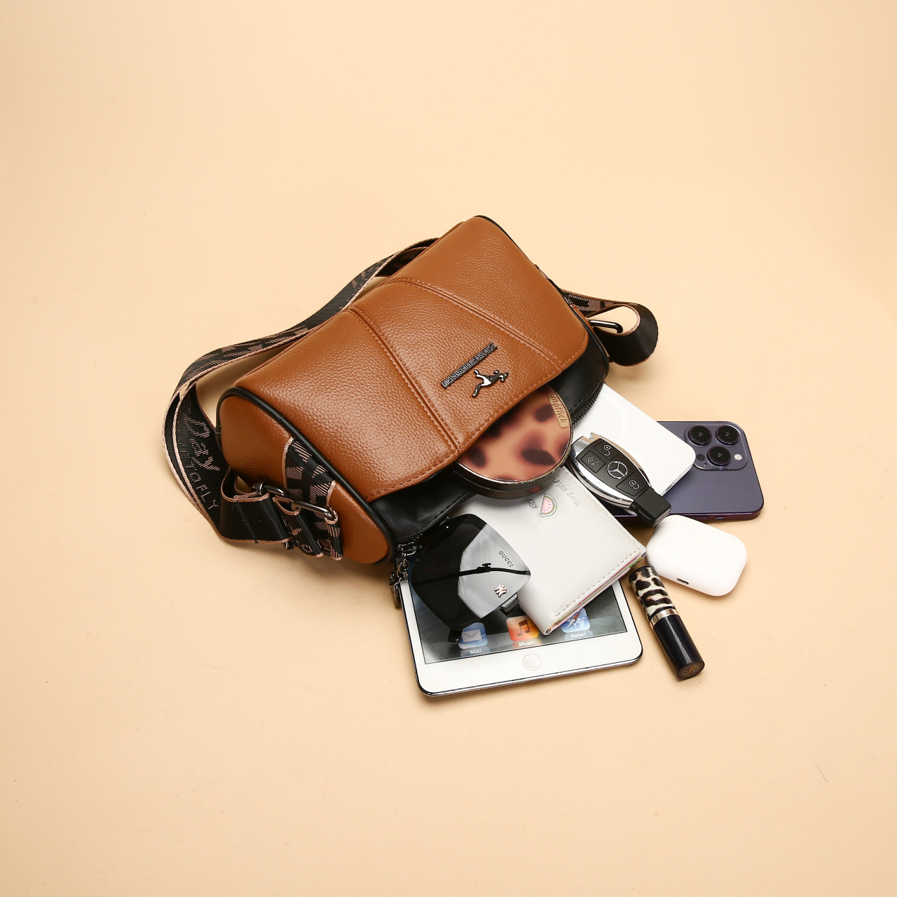 Bolso 2024 nuevo estilo de moda mochila casual simple retrógrado de gran capacidad bolso de hombro casual bolso pequeño